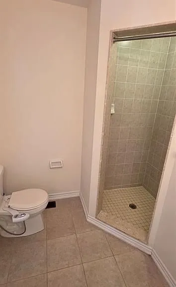 27 Shiff Cres — Photo 19