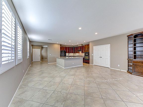5th image of 760 Topocoba St