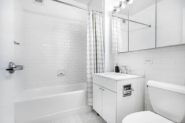 Rented by SERHANT. | media 20