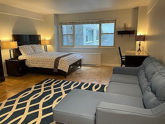 3rd image of 100 W 57th St #15P