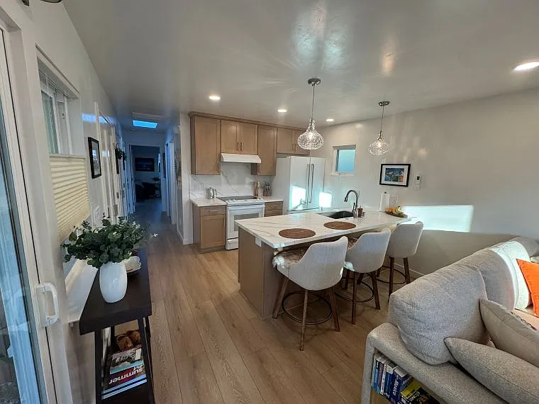1917 Portola Dr — Photo 12