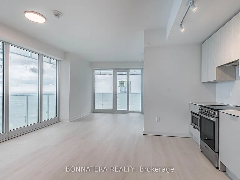 3900 Confederation Pkwy #3904 — Photo 9
