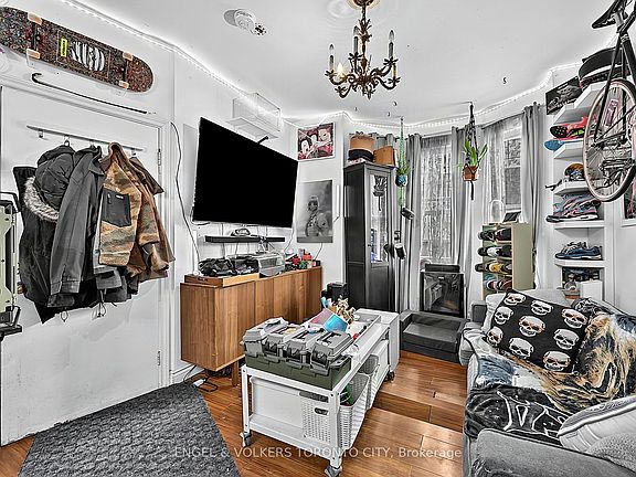 5th image of 1242 College St