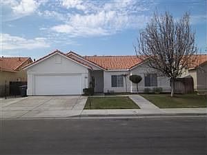 2nd image of 823 La Mesa Ln