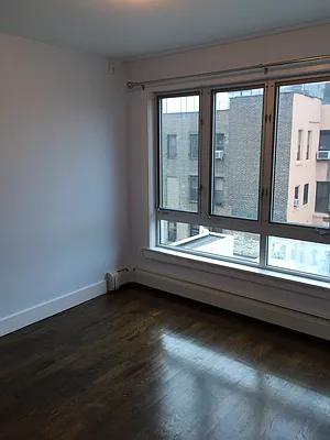 Rented by Flatiron Real Estate Advisors LLC | media 29