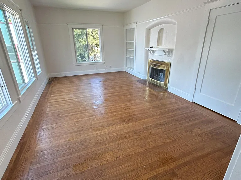 2511 Virginia St #202 — Photo 6