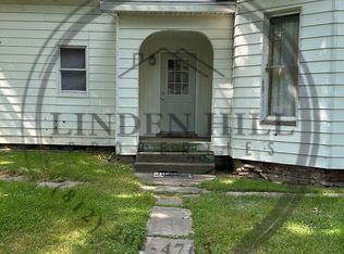 1904 N 8th St, Terre Haute, IN 47804