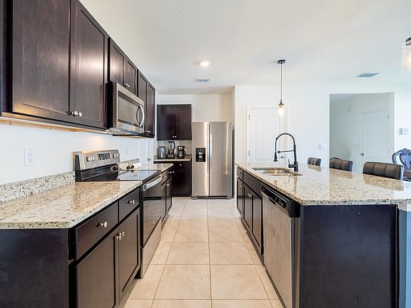 5th image of 1083 Cascade Dr #1