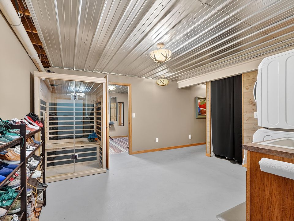 25th image of 837 E Whitetail Dr