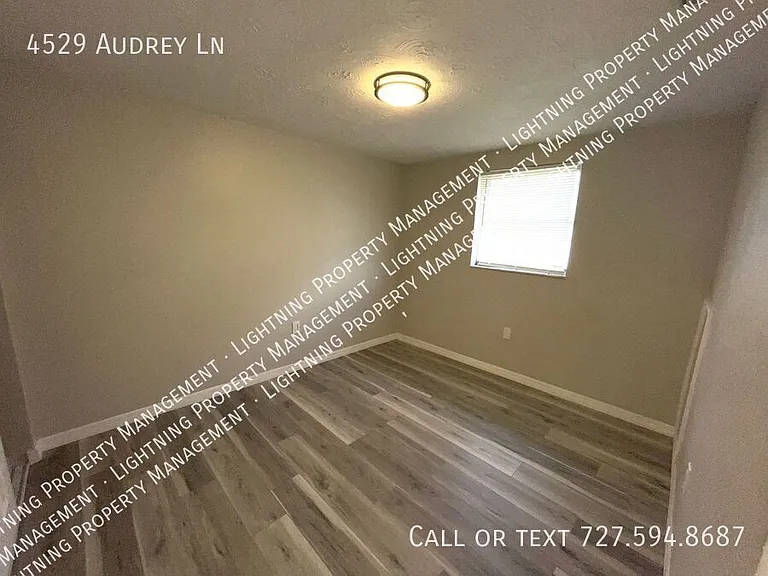 4529 Audrey Ln — Photo 10