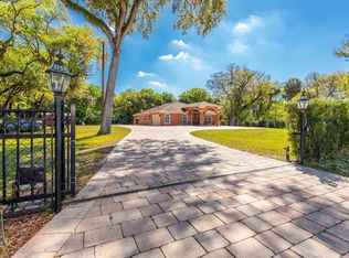 8712 Jackson Springs Rd, Tampa, FL 33615