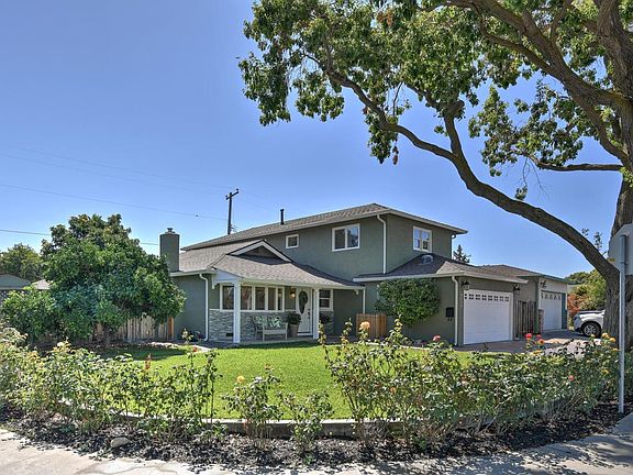 3rd image of 3460 Flora Vista Ave