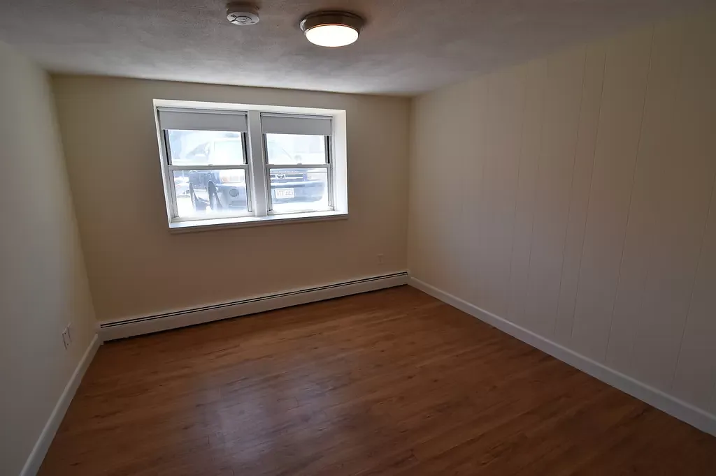 1 bed, $2,000 — Photo 2