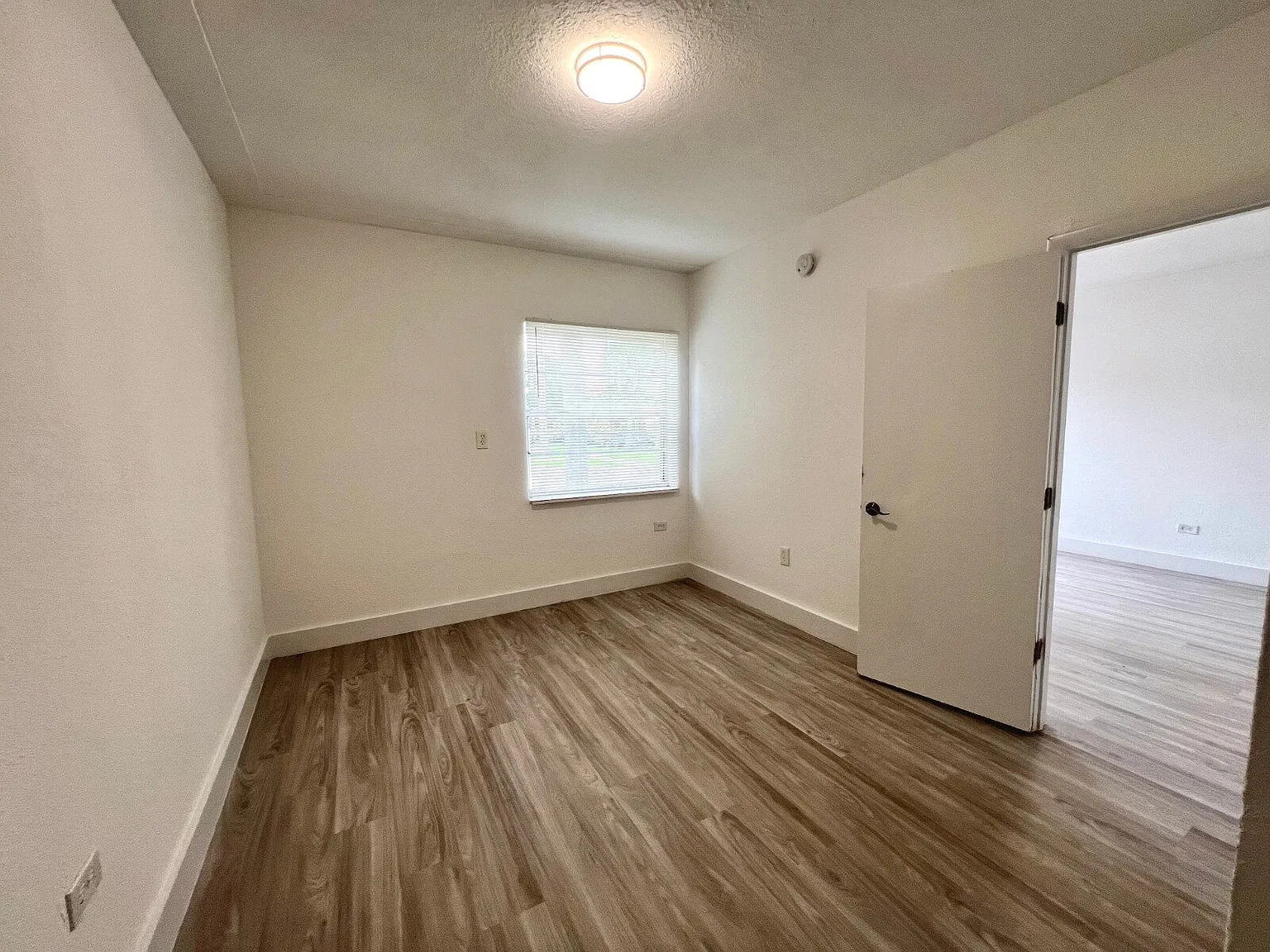 2 bed, 1.0 bath, 850 sqft, $2,150 — Photo 3