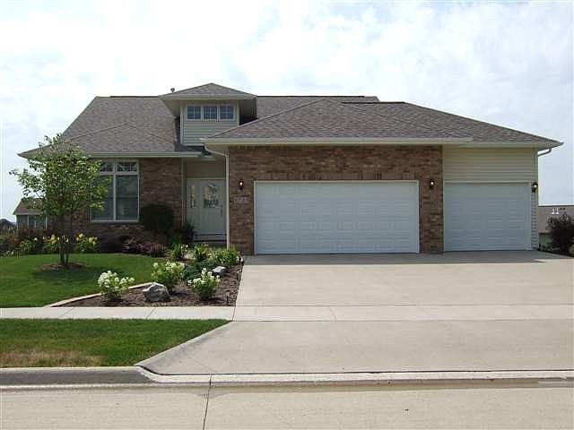 1st image of 1725 Poplar Ln