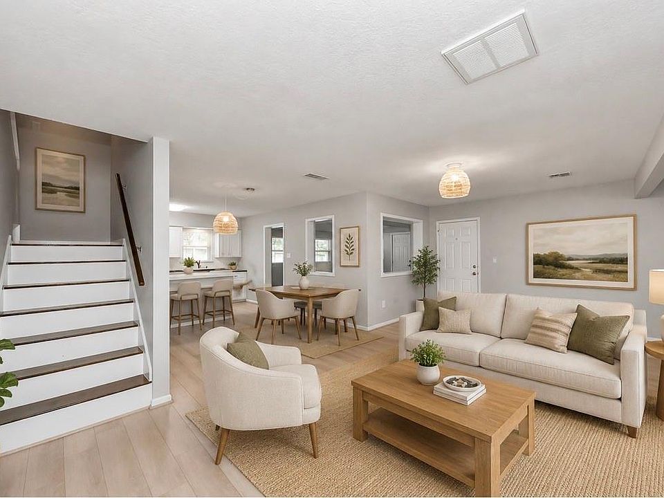 1st image of 308 Wildwood Ln