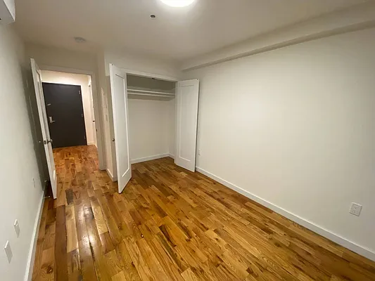 Rented by Premier Metro Realty Corp | media 14