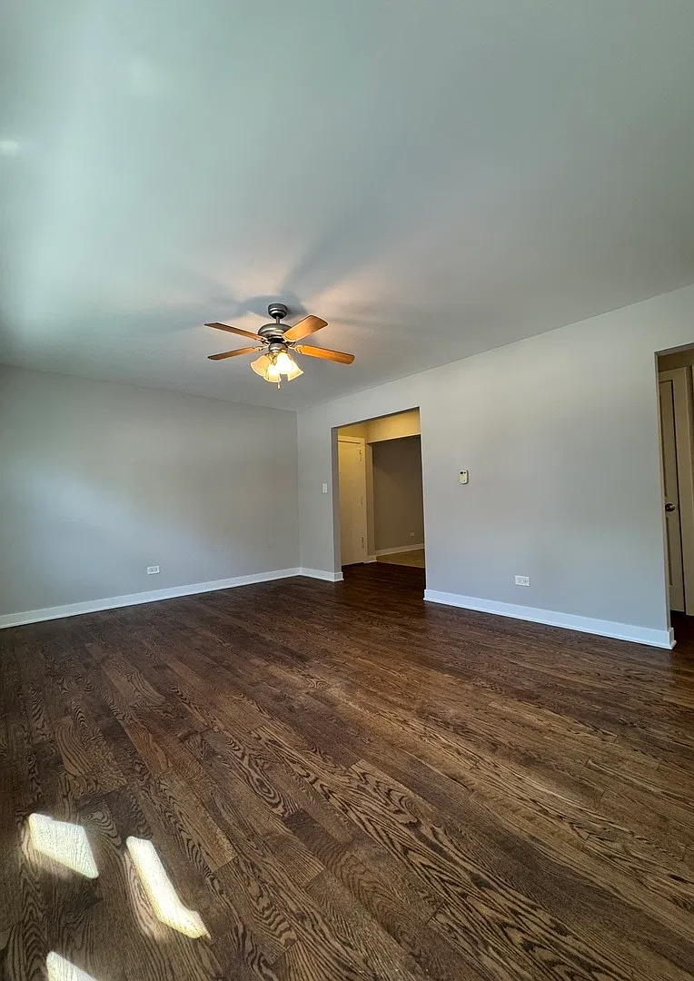 2 bed, 1000 sqft, $1,800 — Photo 3