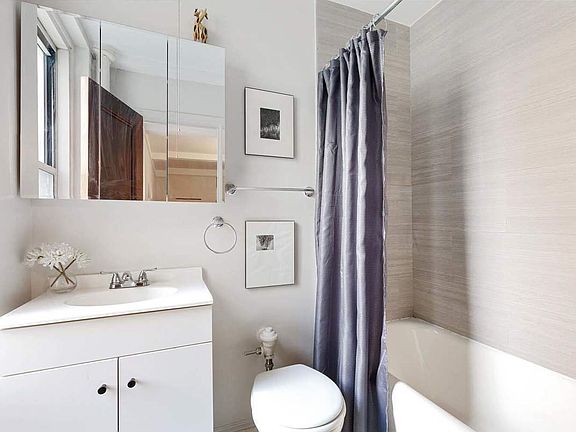5th image of 325 W 45th St APT 217