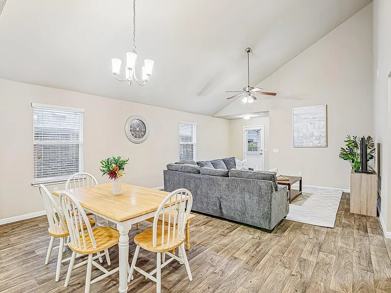 10604 Menominee Falls Ln — Photo 5