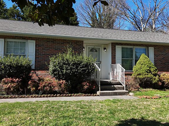 3rd image of 3109 Avondale Ave