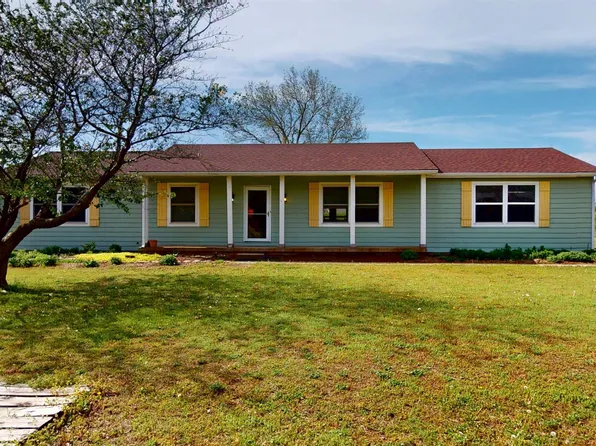 515 W 38th St N, Wichita, KS 67204