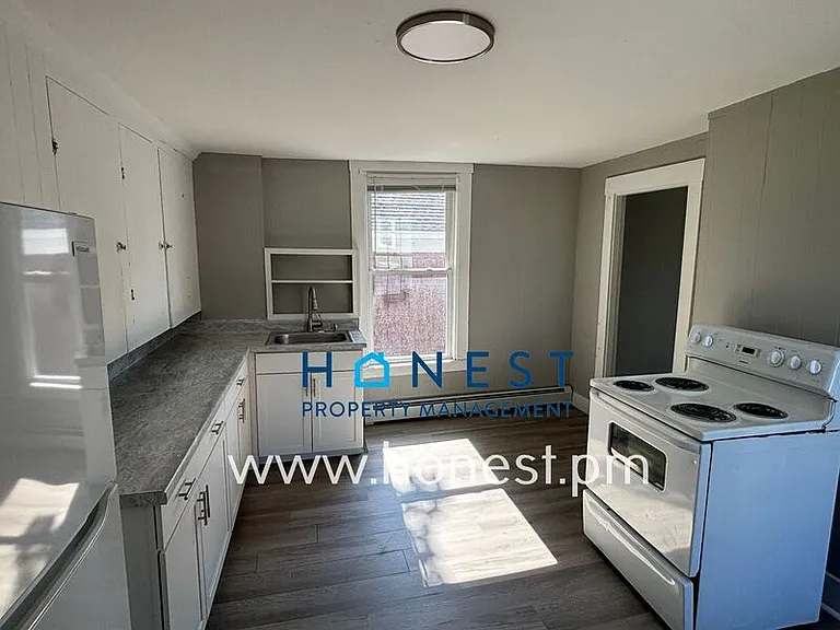 9 Maple St #4 — Photo 4