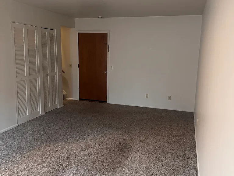 180 Clinton St #180 — Photo 2