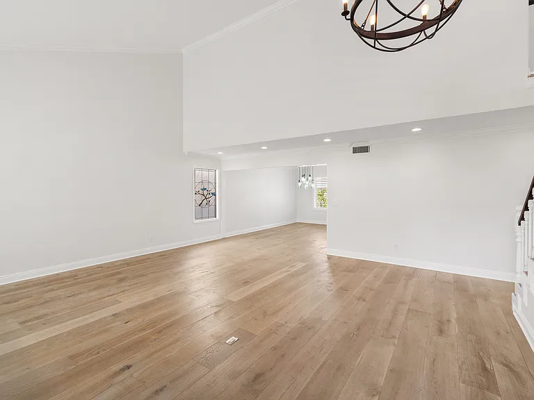 5442 Alfonso Dr — Photo 26