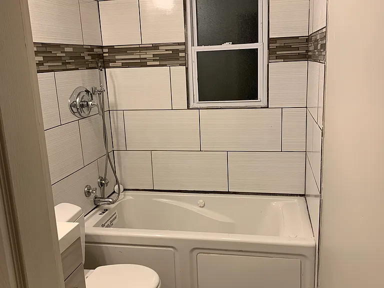 2982 Laverne Dr — Photo 5