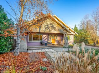 1610 Dogwood Ave, Comox, BC V9M 2X8