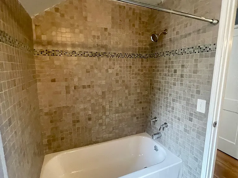 151 Eastmoreland Dr — Photo 18