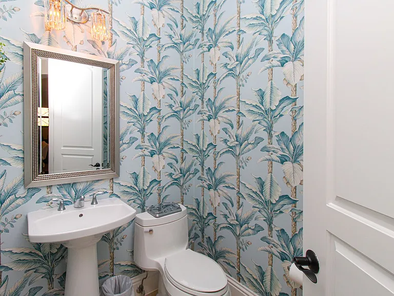 8000 Cordoba Pl — Photo 26