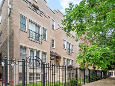 1242 W Ohio St #2E, Chicago, IL, 60642