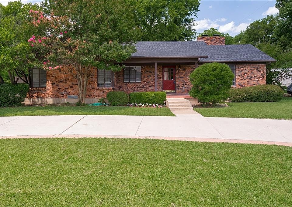 1st image of 3808 Trail Lake Dr