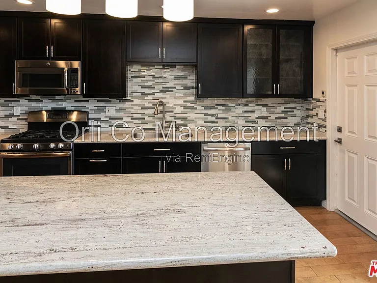 10056 Mason Ave — Photo 15