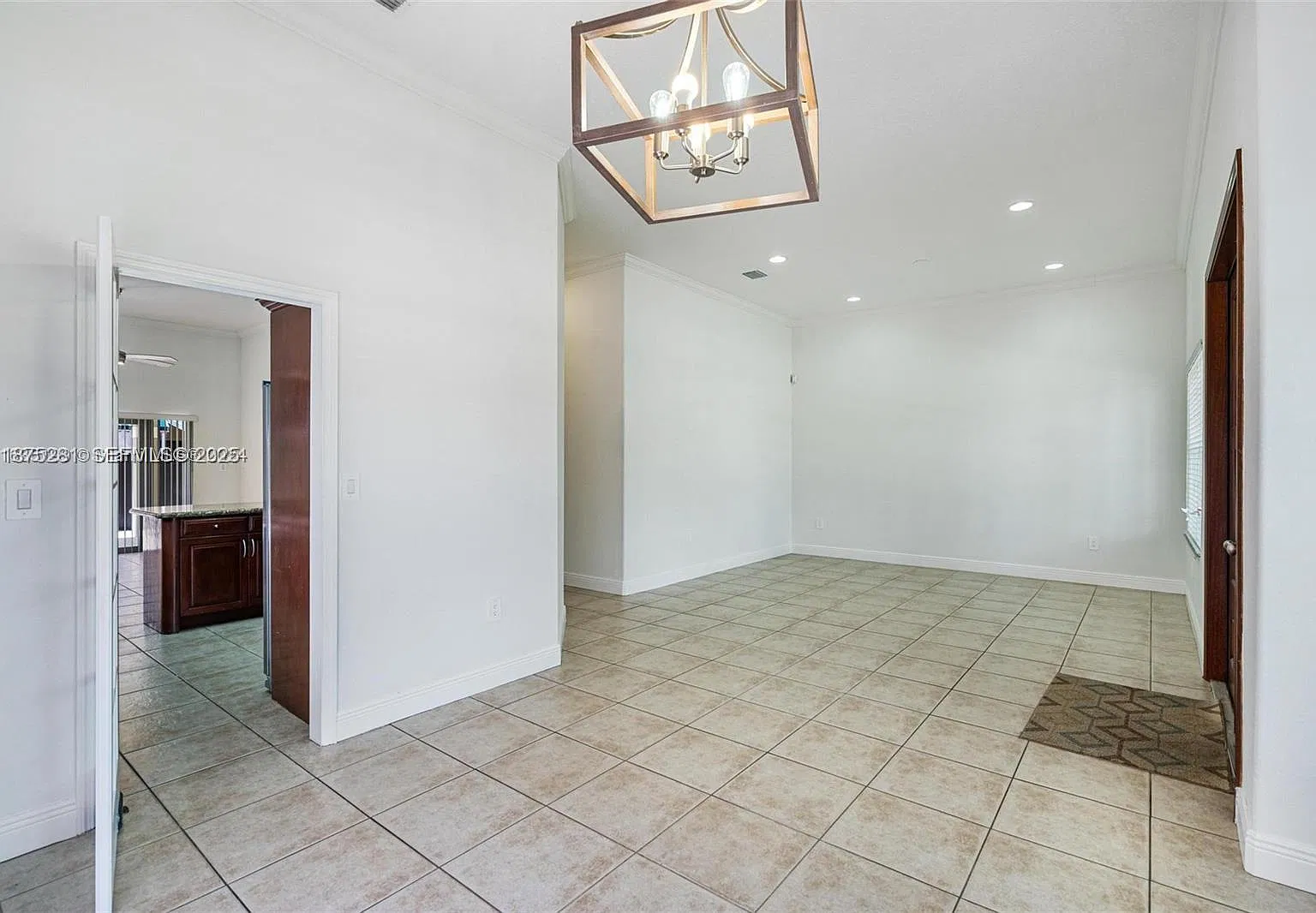 3 bed, 1736 sqft, $4,000 — Photo 4