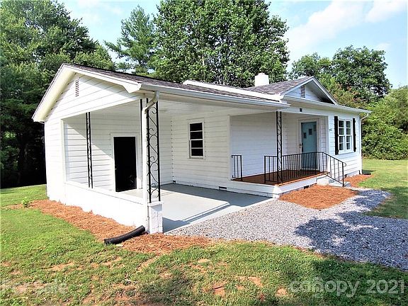 3rd image of 115 Barksdale Dr