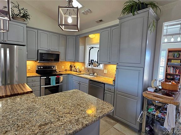 3rd image of 30643 Magnolia Rd