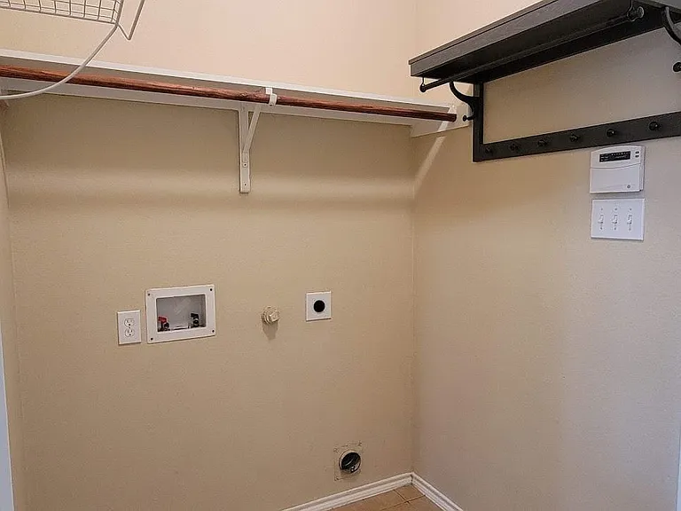 130 Meadow Crest Dr — Photo 11