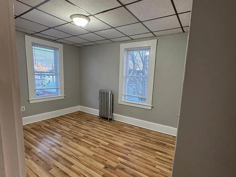 79 Abbott St #2 — Photo 3