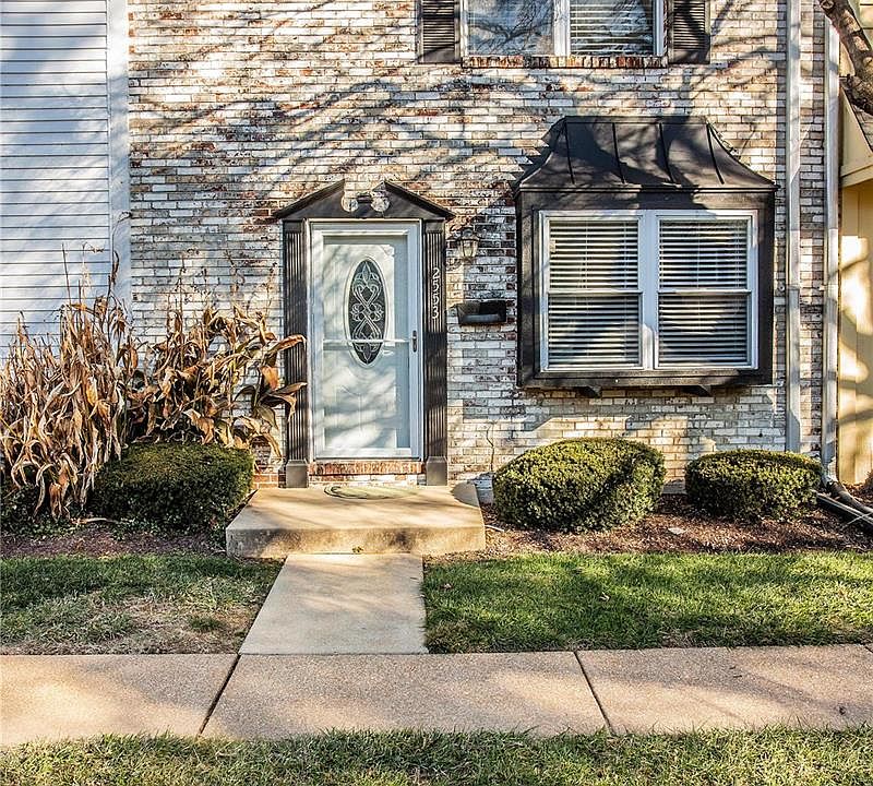 1st image of 2553 Grayland Walk
