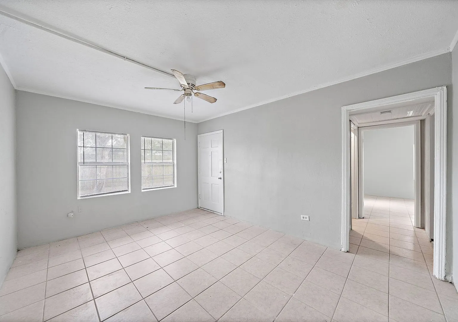 Third Ave Villas II — Photo 1