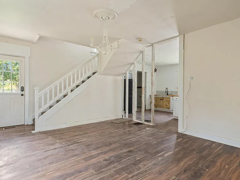 2225 Catalpa Dr — Photo 20