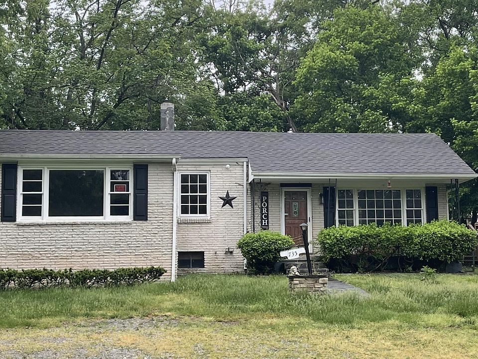 1st image of 735 Gates Ln NE