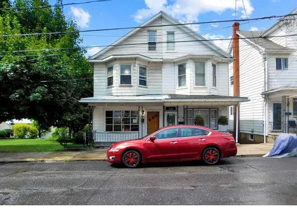 713 E Broad St, Tamaqua, PA 18252