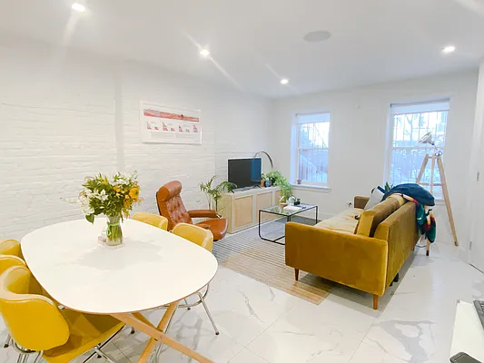 Rented by Massada Home Sales Inc | media 20