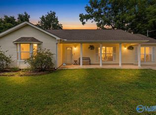1005 Club View Dr NW, Huntsville, AL 35816