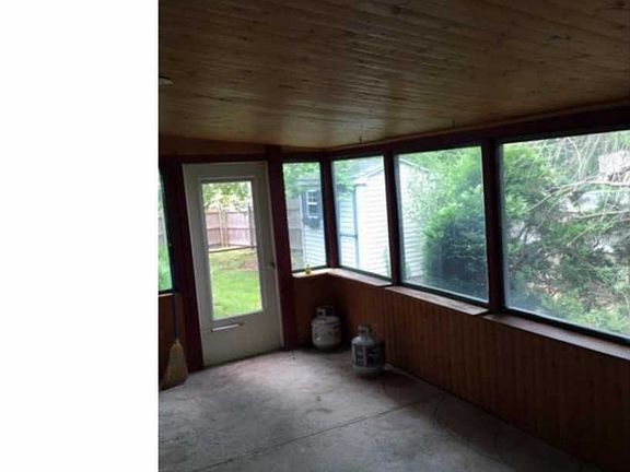 5th image of 130 Providence Dr