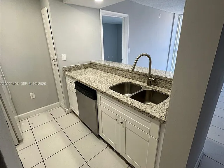 7035 NW 186th St #D509 — Photo 8
